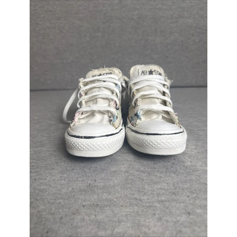 CONVERSE CHUCK  TAYLOR WOMEN'S ALL STAR DISTRESSED RAW EDGE‎ SNEAKERS SIZE 6 - Picture 3 of 10